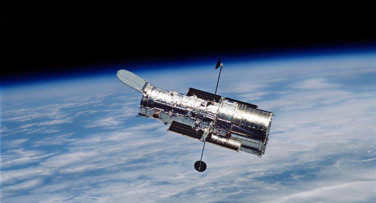Mục đích của Kính viễn vọng Không gian Hubble là gì?