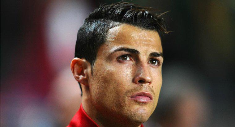Cristiano Ronaldo sử dụng loại gel dưỡng tóc nào?