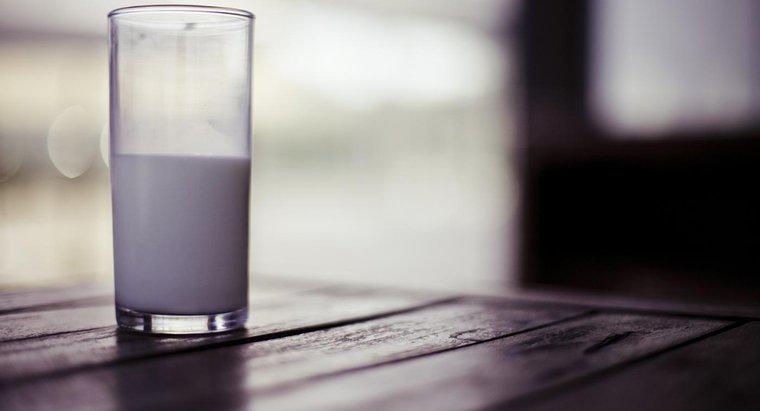 Sữa Có Thể Ngồi Ra Được Bao Lâu Trước Khi Đổ Sữa?