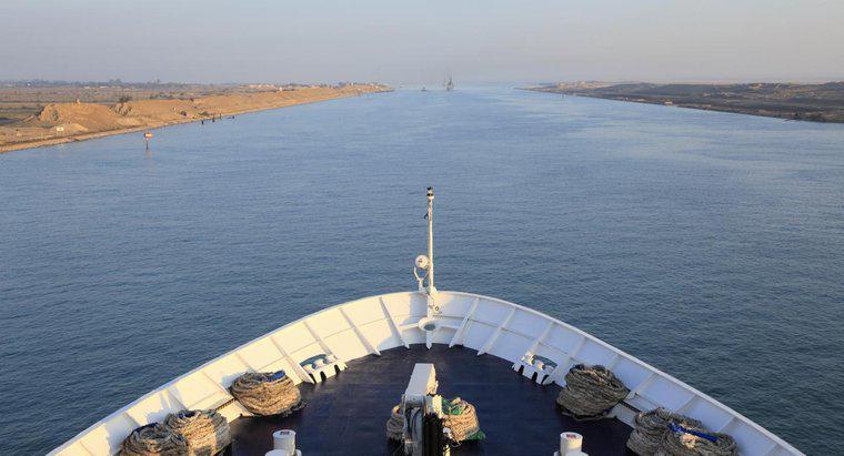 Tại sao Anh muốn kiểm soát kênh đào Suez?