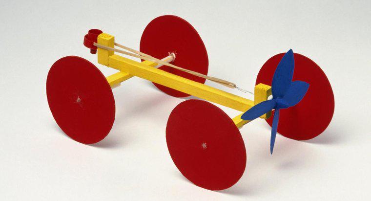 Làm thế nào để bạn làm một chiếc xe đồ chơi?