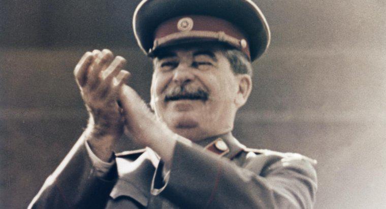 Stalin Đã Làm Những Điều Xấu Xa Gì?