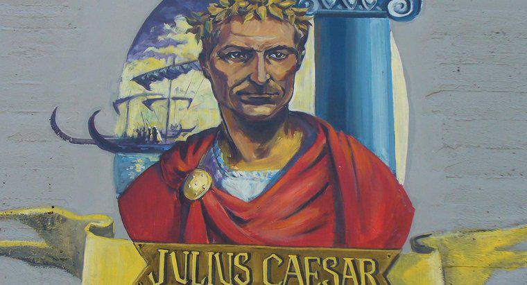 Trong "Julius Caesar", Tại sao Calpurnia muốn Caesar ở nhà?