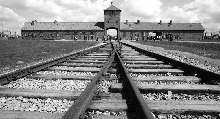 Holocaust diễn ra ở đâu?