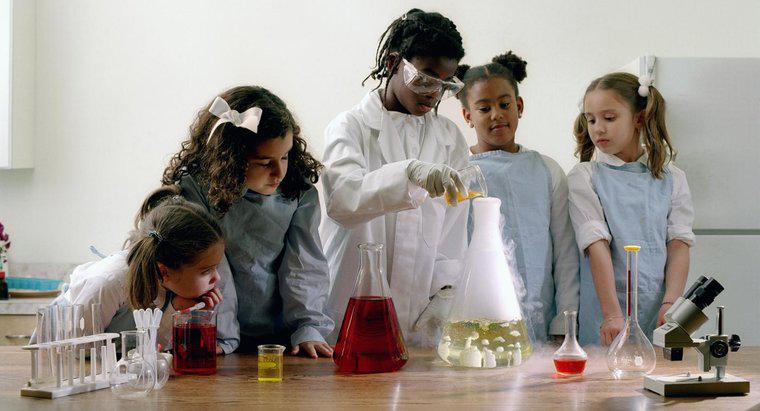 Một số thí nghiệm hóa học tốt cho trẻ em là gì?