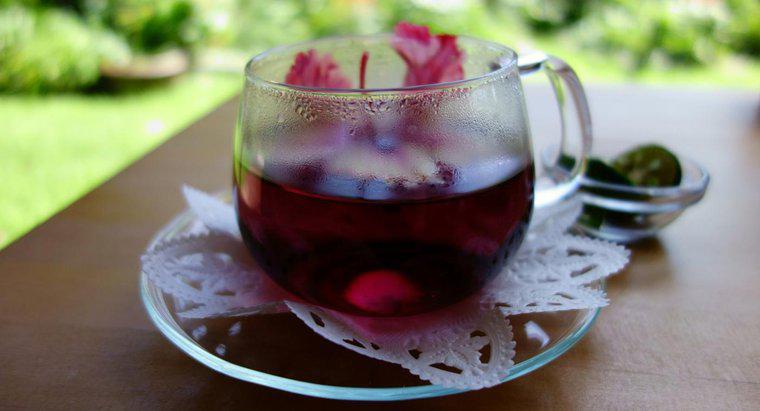 Một số lợi ích sức khỏe của việc uống trà Hibiscus là gì?