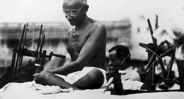 Gandhi đã làm gì ở Nam Phi?