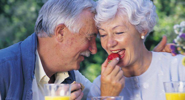 Một số chất kích thích sự thèm ăn tự nhiên cho người cao tuổi là gì?