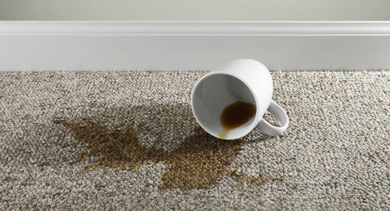 Làm thế nào một người nào đó có thể loại bỏ vết cà phê khô khỏi thảm?