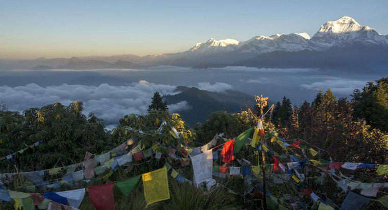 Năm Độc lập của Nepal là gì?