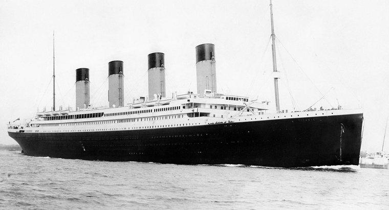 Tàu Titanic có bao nhiêu khoang hạng hai?