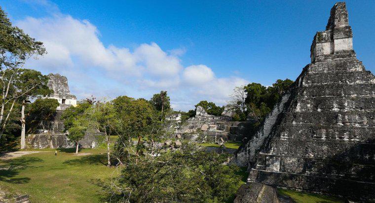 Một số sự thật thú vị về các ngôi đền của người Maya là gì?