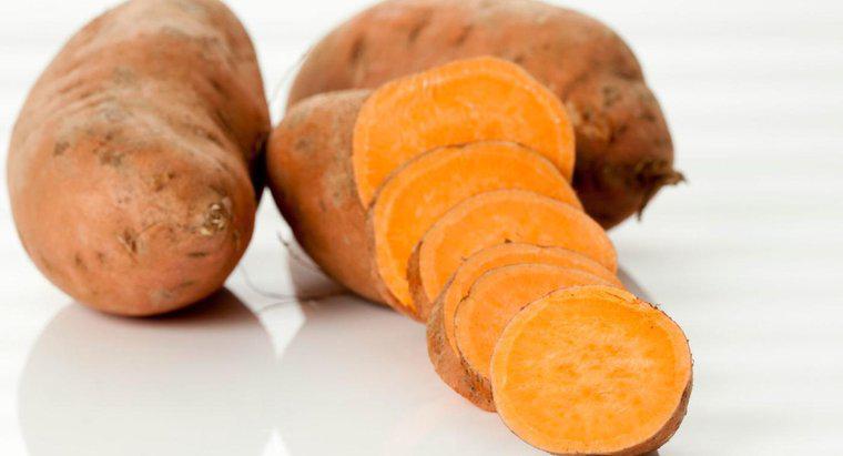 Sự khác biệt giữa khoai lang và khoai tây trắng là gì?