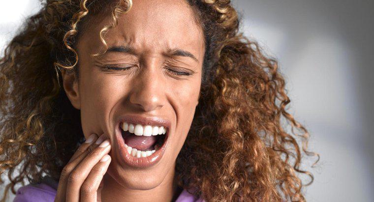 Tại sao răng lại đau nhiều hơn vào ban đêm?