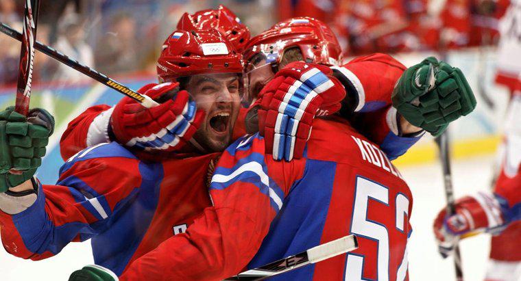 Các môn thể thao chính được chơi ở Nga là gì?