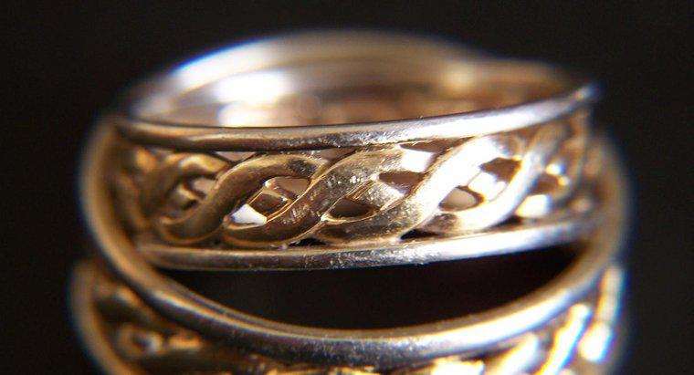 Làm thế nào để bạn làm cho một chiếc nhẫn nhỏ hơn?