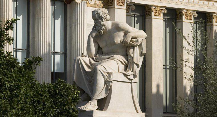 Socrates đã đóng góp gì cho triết học?