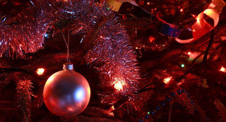 Truyền thống Giáng sinh của Roraty ở Ba Lan là gì?