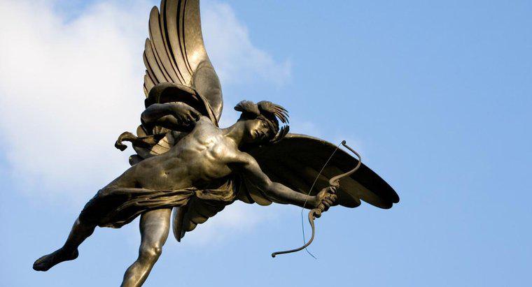 Tại sao thần Cupid bắn mũi tên?