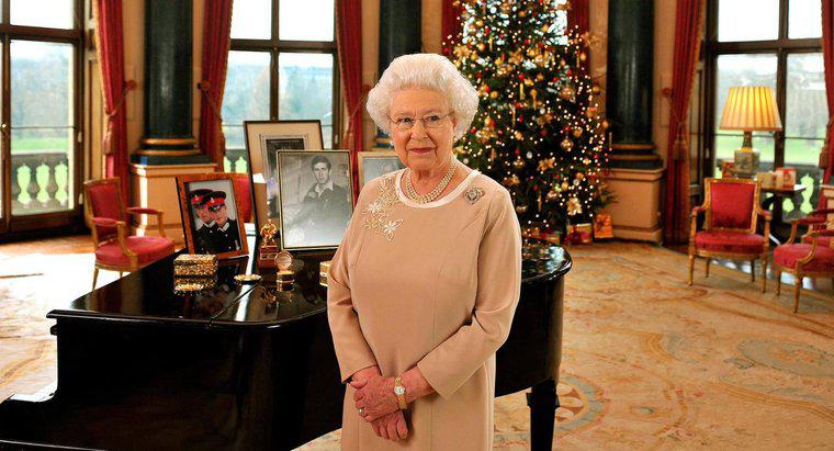 Bài phát biểu của Nữ hoàng vào ngày lễ Giáng sinh vào lúc mấy giờ?