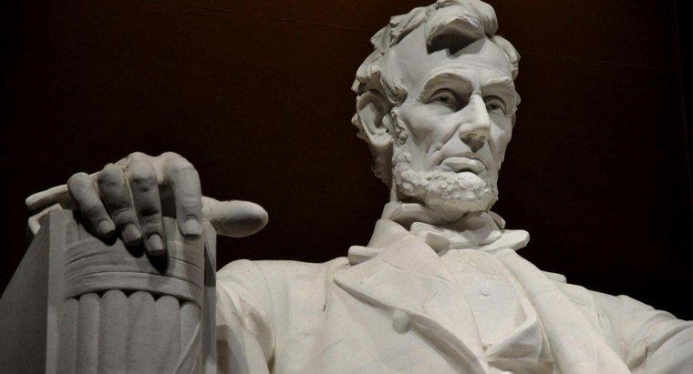 Một số thông tin về Abraham Lincoln là gì?
