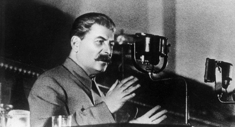 Cảnh sát mật của Joseph Stalin được gọi là gì?