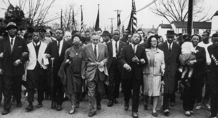 Điều gì đã khiến Martin Luther King trở nên nổi tiếng?