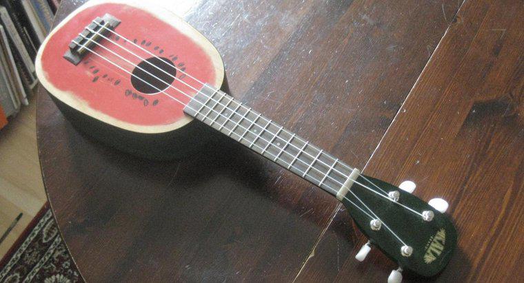 Sự khác biệt giữa đàn Ukulele và đàn Guitar là gì?