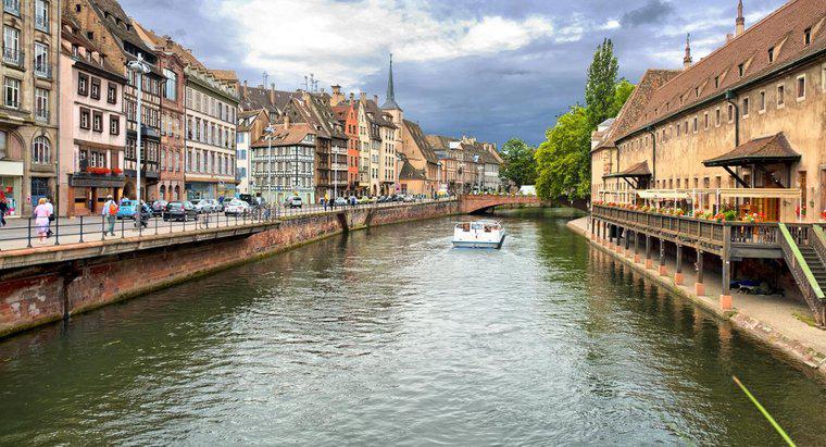 Năm con sông chính ở Pháp là gì?