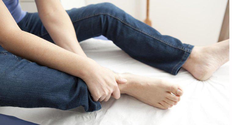 Nguyên nhân gây ra đau rát ở gót chân là gì?