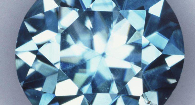 Lustre của một viên kim cương là gì?