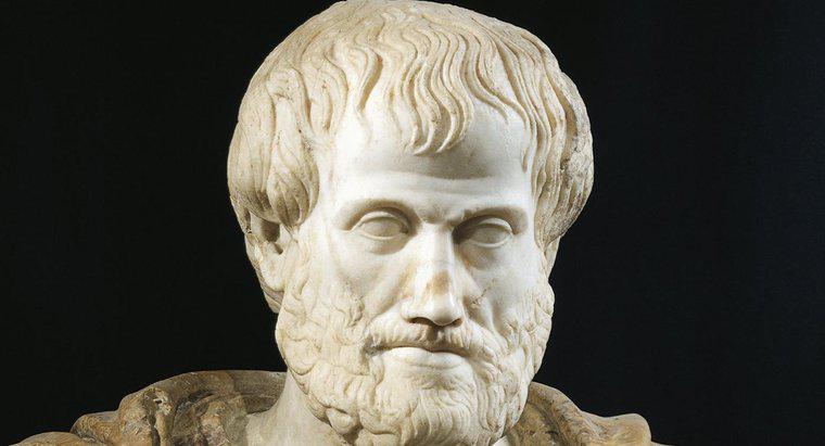 Aristotle đã nghĩ gì về hệ mặt trời?