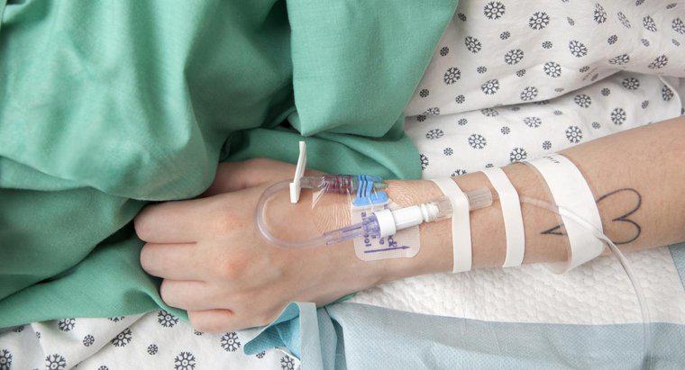Tại sao các bệnh viện sử dụng nhỏ giọt nước muối trong truyền tĩnh mạch?