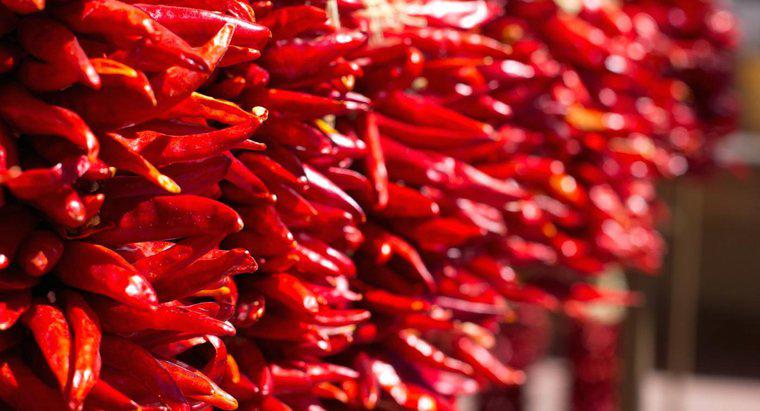 Sự khác biệt chính giữa ớt New Mexico màu đỏ và xanh lá cây là gì?