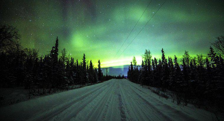 Có 6 tháng bóng tối ở Alaska không?