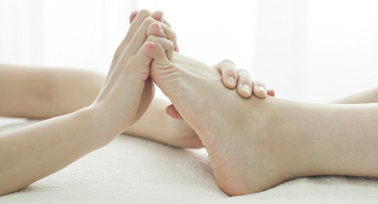 Điều gì có thể gây ra các vấn đề lưu thông ở bàn chân?