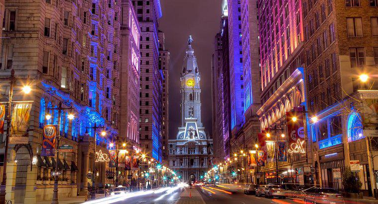 Có bao nhiêu khối thành phố Philadelphia trong một dặm?