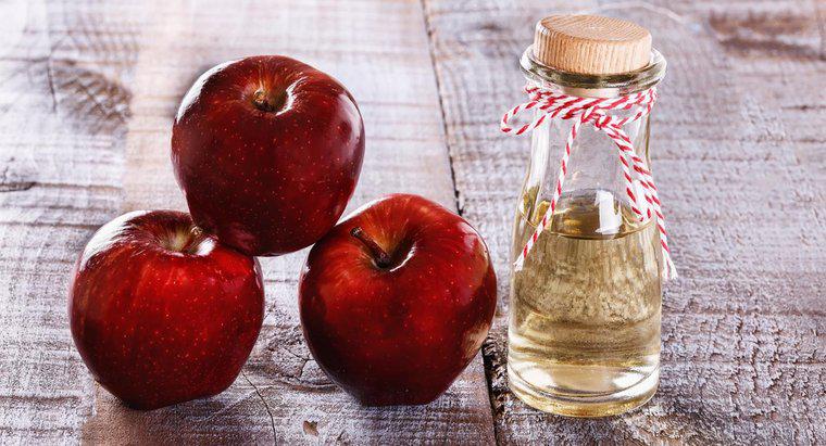 Làm thế nào bạn có thể giảm cholesterol bằng cách uống giấm táo?