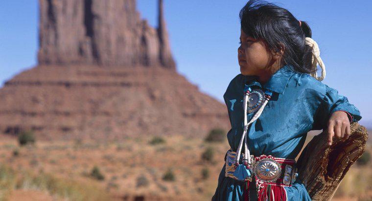 Tóm tắt về Truyền thuyết Nguồn gốc Navajo là gì?