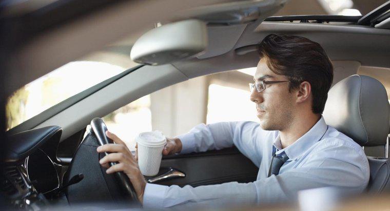 Bạn có thể giảm đau dây thần kinh tọa khi đang lái xe bằng cách nào?