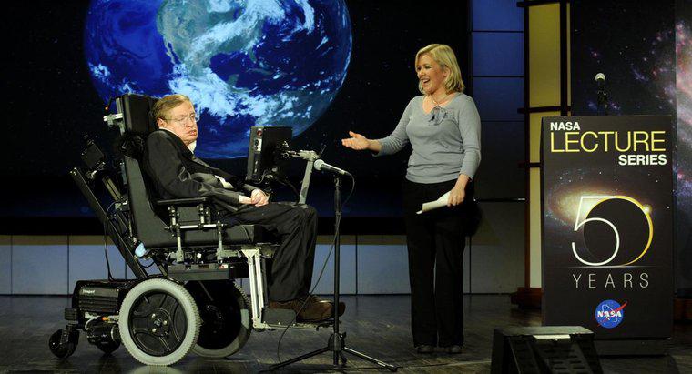 Những phát minh của Stephen Hawking là gì?