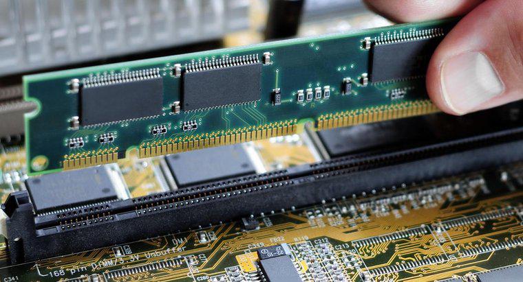 Bộ nhớ RAM được sử dụng để làm gì?
