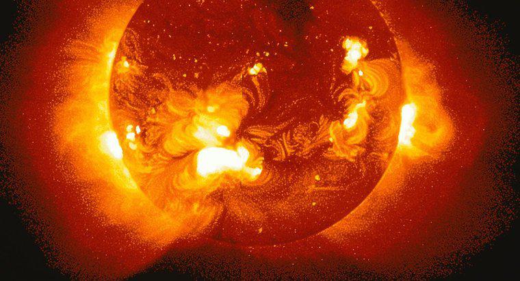Ba Lớp của Khí quyển Mặt trời là gì?