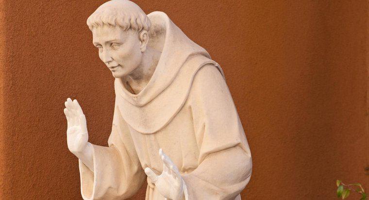 Thánh Phanxicô Assisi đã thực hiện những phép lạ nào?